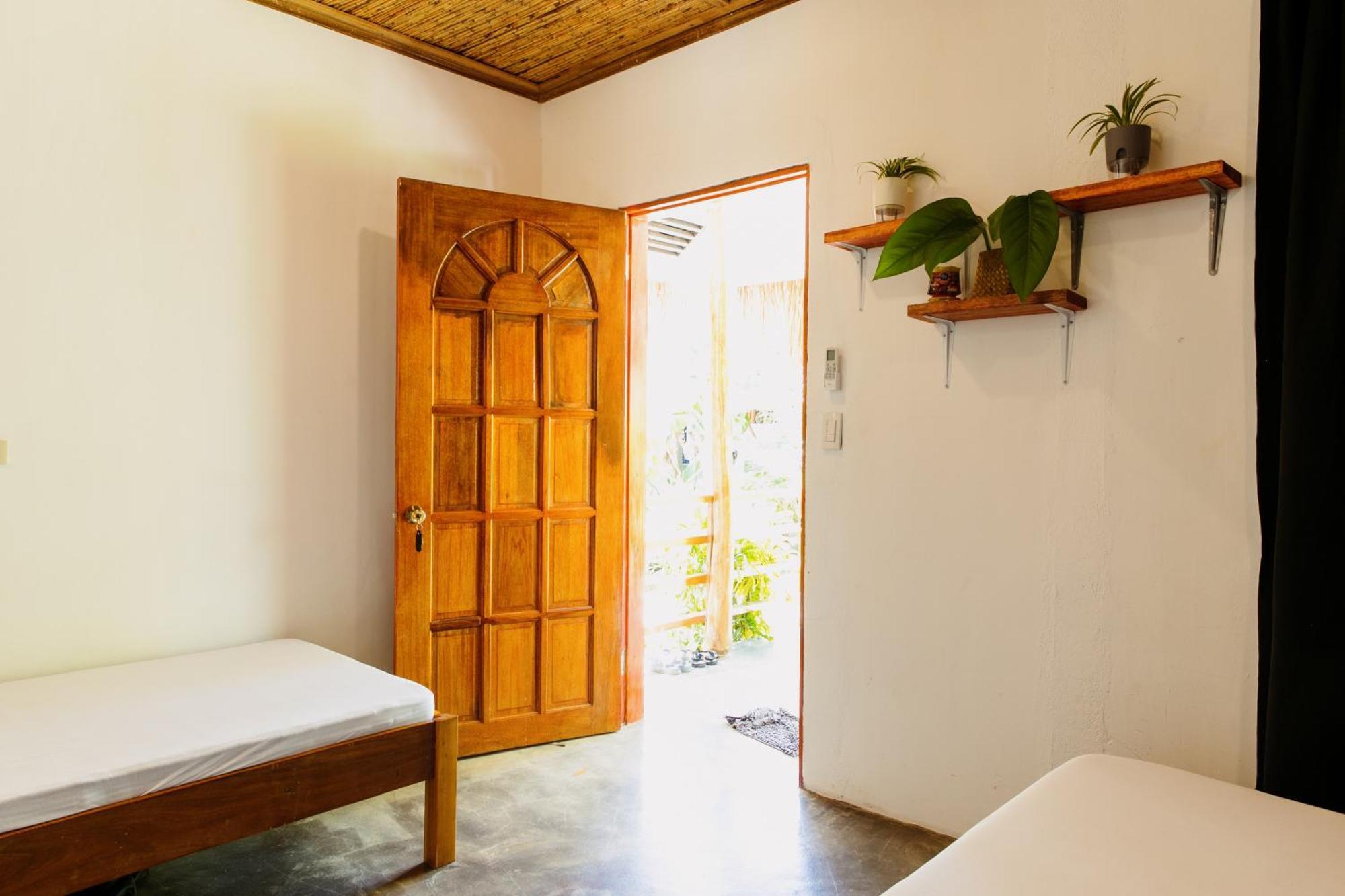 Ozen Freediving Hostel General Luna  Ngoại thất bức ảnh